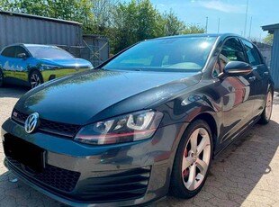 VW Golf VII 2,0 GTi DSG BMT