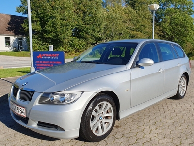 BMW 320i 2,0 Touring 5d