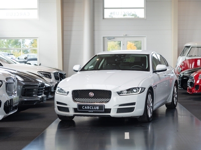 Jaguar XE 2,0 D180 Pure aut. 4d