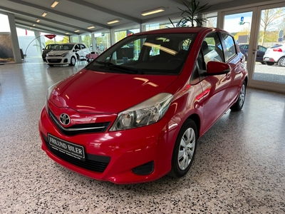 Toyota Yaris 1,0 VVT-i T2 5d