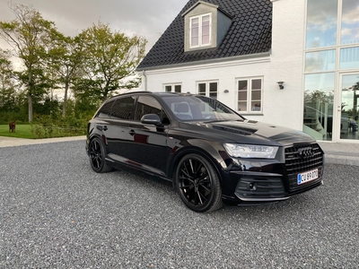 Audi Q7 3,0 TDi 272 S-line quattro Tiptr. 7prs 5d