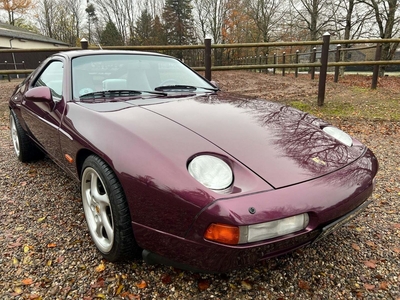 Porsche 928