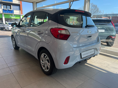 Hyundai i10 1,0 Essential 67HK 5d