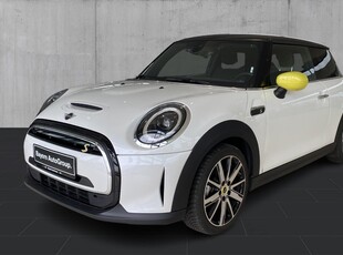 MINI Cooper SE Essential 3d