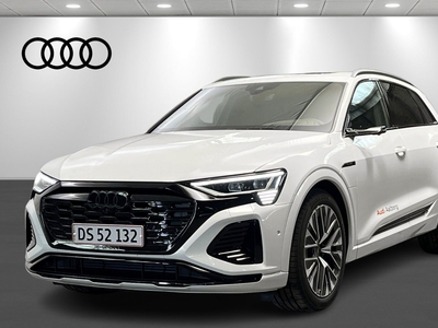 Audi Q8 e-tron 55 S-line quattro 5d