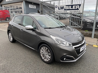 Peugeot 208 1,2 VTi 82 Selection Sky 5d