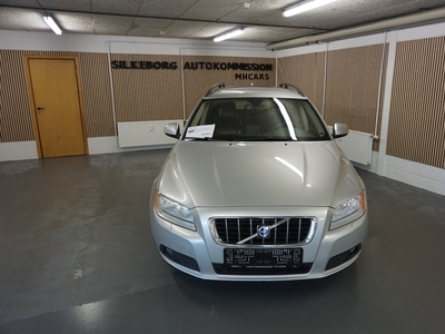 Volvo V70 2,4 D Summum aut. 5d