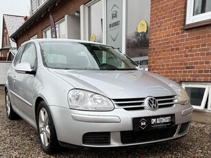 VW Golf V 1,6 Sportline