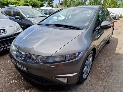 Honda Civic 1,8 Sport 5d