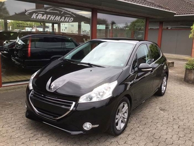 Peugeot 208 1,2 VTi Allure Sky