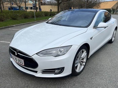 Tesla Model S 85D