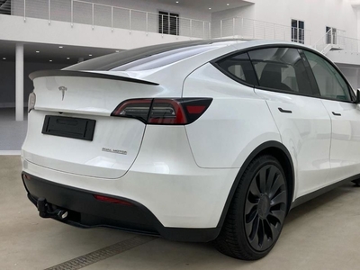 Tesla Model YEL Performance AWD 534HK 5d Aut.