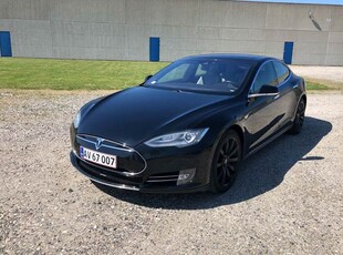 Tesla Model S 70D