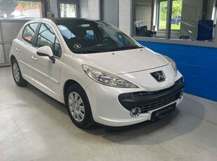 Peugeot 207 1,6 VTi S16