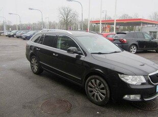 Skoda Superb 3,6 FSi Elegance Combi DSG 4x4