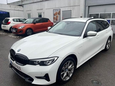 BMW 330e 2,0 Sport Line xDrive aut.