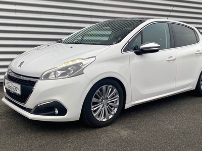 Peugeot 208 1,6 BlueHDi Selection Sky 100HK 5d