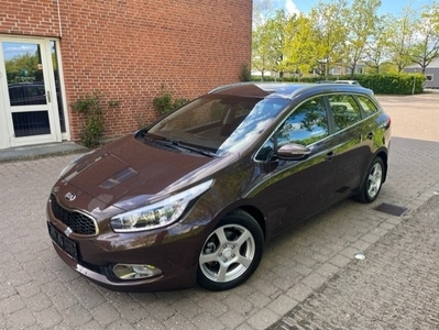 Kia Ceed 1,6 GDi Premium+ SW DCT 5d