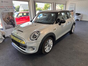 MINI Cooper SE Classic Trim 3d