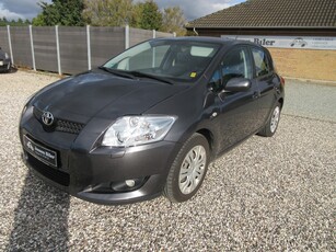 Toyota Auris 2,0 D-4D Sol 5d