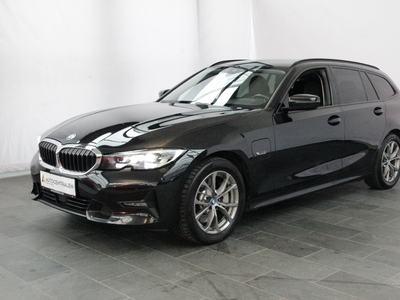 BMW 330e 2,0 Touring Sport Line aut. 5d