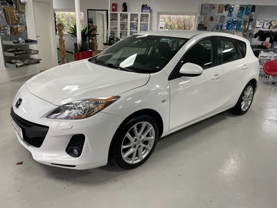 Mazda 3 1,6 Premium Tech 5d