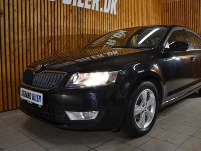 Skoda Octavia 1,6 TDi 105 Ambition 5d