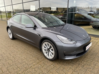 Tesla Model 3 Long Range AWD 4d