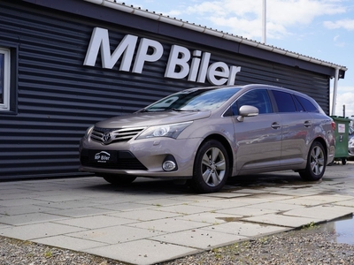 Toyota Avensis 1,8 VVT-i T2 Premium stc. 5d