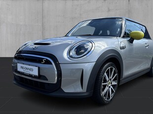 MINI Cooper SE Essential 3d