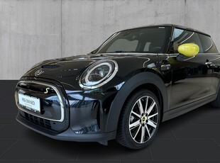 MINI Cooper SE Essential 3d