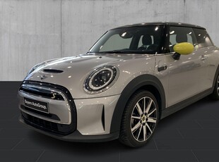 MINI Cooper SE Essential 3d