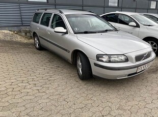 Volvo V70 2,4 D5 Momentum 163HK Stc