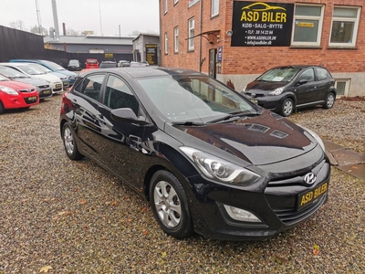 Hyundai i30 1,4 CRDi 90 Classic 5d