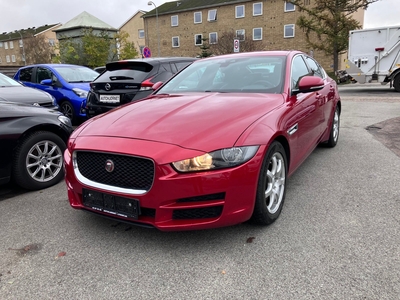 Jaguar XE 2,0 D180 Prestige aut. 4d