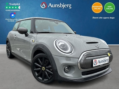 MINI Cooper SE Essential 3d