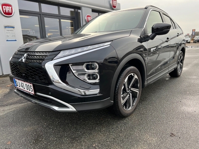 Mitsubishi Eclipse Cross 2,4 PHEV Invite CVT 4WD 5d