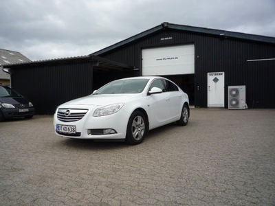 Opel Insignia 2,0 CDTi 130 Edition 5d