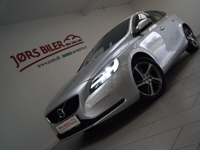 Volvo V40 2,0 T4 190 Momentum aut. 5d