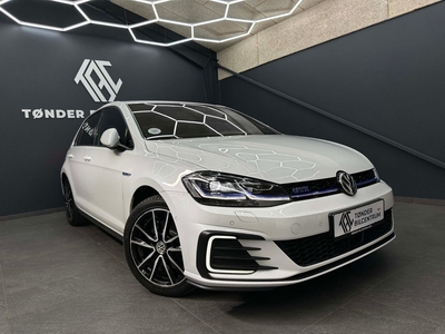 VW Golf VII 1,4 GTE DSG 5d