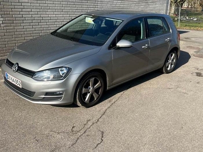 VW Golf VII 1,4 TSi 122 Highline DSG BMT