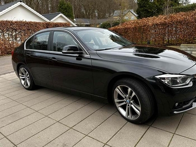 BMW 320i 2,0 aut.