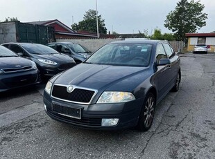 Skoda Octavia 1,6 FSi Ambiente