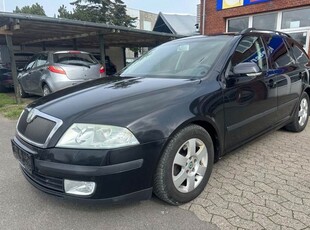 Skoda Octavia 2,0 FSi Elegance Combi aut.