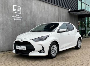 Toyota Yaris 1,0 VVT-I Essential 72HK 5d