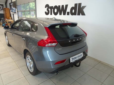 Volvo V40 T3 152 Dynamic Edition aut. - Halvkombi Aut.