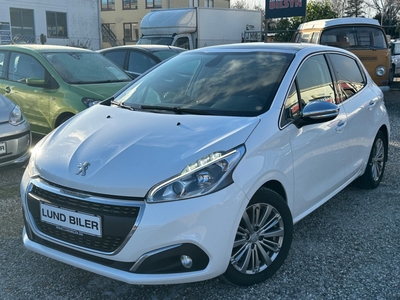 Peugeot 208 1,2 VTi 82 Selection Sky 5d