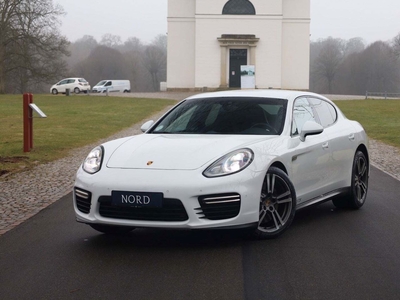 Porsche Panamera GTS 4,8 PDK