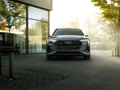 Audi e-tron 55 S-line Sportback quattro