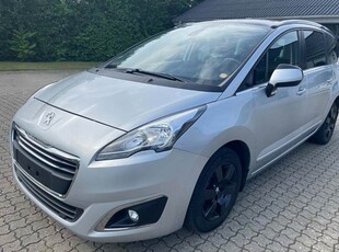 Peugeot 5008 1,6 HDi 114 Style 7prs